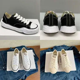 Maison Sneakers Designers Men Sapatos Canvas Mulheres Treinadores Casuais Black White Low Style Sport Shoes com Box 556