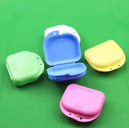 Компактные красочные зубные ортодонтические фиксаторы ящики для ящика для хранения спортивных зубных зуб