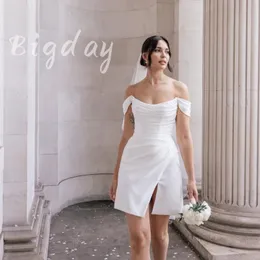 Eleganti abiti da sposa corti Donne 2024 Open White Apri dalla spalla Lato di piega Satina Spalato abito da sposa Vestidos de Noiva 240403