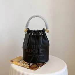 Bolsa de grife de alta qualidade luxo a bolsa de couro touras clássicas de cordas de cordão de cordão