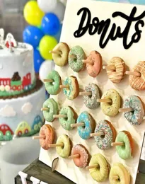20 buche Donut Wall Hanging Donuts Holder Stand Sorch Adebiti per matrimoni Accessorio Dinnertable decorazione per bambini festa di compleanno per bambini 21048599582
