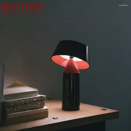 Tischlampen Bruder moderne Lampe modische nordische Kunst Wohnzimmer Schlafzimmer Kinder LED -Persönlichkeit Originalität Schreibtisch Leuchte