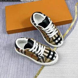 Scarpe da design per bambini scarpe sportive di alta qualità per bambini scarpe da skateboard ragazzi scarpe casual scarpe da corsa per bambini 【code：L】 Burberry