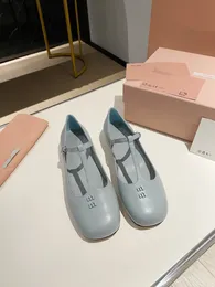 Bale Düz Elbise Ayakkabı Kadın İpek Dans Ayakkabı Lüks Tasarımcı Ayakkabı Moda Zarif Eğitmen Yoga Rahat Tuval Ayakkabı Balerin Açık Ayakkabı Moksul Lady Hediye