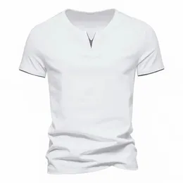 Maglietta da uomo Pure Color V Collar top a maniche corte Tees Maglietta per uomini Magliette Man Fitness per abiti maschili 240412