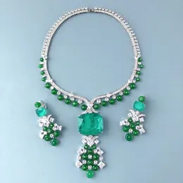 Orecchini per borchie di lussuosa in moda in moda femminile intarsio zircone sintetico paraiba grande sospensione di perle verdi a catena set di gioielli a catena 240410