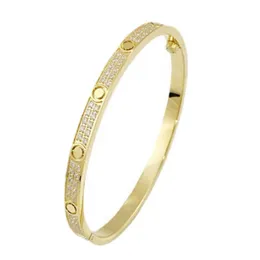 Designer di marchi Carter versione alta Bracciale a stella Sky Full Sky Star Due file Diamond Stretto amore Womens 18K Rose Gold Plating Versatile per uomini e donne con logo