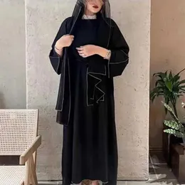 Etniska kläder Ramadan Muslim Open Abaya för kvinnor Dubai Long Dress Four Pieces Muslim Set Turkiet Islamiska sömmar Abayas med Belt Hijab D240419