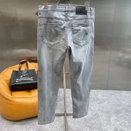 Uomini jeans l designer primaverila vera nuovissimo v casual gamba dritta pantaloni larghi gambe larghi mostrano ad alto tempo libero jeans ricamato jacquard fashion trup jeans stent slim