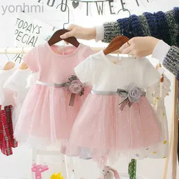 Девушка платья малыша для девочки для девушки для девичьей платье на летнем моде с коротким рукавом платье принцесса милое цветочное свадебное платье D240423