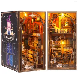 Dekorative Figuren DIY Book Nook Kit 3d Holz Puzzle Bücherregal Einsatz Dekor mit LED Light Mini Dollhouse Modell Buchendgebäude