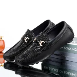 Botlar Timsah Desen Slipon Loafers Yüksek Kaliteli Orijinal Deri Moda Erkek Ayakkabı Zapatos Hombre Siyah Günlük Moccasin