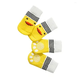 Hundekleidung 4 PCs Haustierfußabdeckung bequeme Socken Die kraugestrickte Baumwoll-Anti-Skid-Strumpf