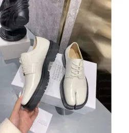 مصمم Maison split toe shoes fashion men tabi lace-up lacepors luxury Margiela MM6 Calfskin Leather Platform Leather Small with box