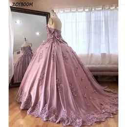 Party Dresses Luxury Sweetheart Beaded Applicques Bow Flowers Quinceanera Dress 2024 Ball Gown Floor Length Sweep Train Princess