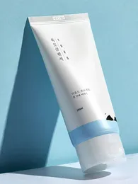 240 ml Korea Roundlab Gesichtsreiniger Amino Ölkontrolle Blackheadentfernung Schrumpfen Poren Gesichtswaschhautpflegeprodukte