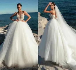 Ballkleid Brautkleider Strand Boho Spitze applizierte Träger Moderne Prinzessin Puffy Tulle Court Zug sexy Rückenlose Braut Kleider Mode yd