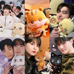 Kpop ateez 팝업 상점 인형 30cm Aniteez 만화 귀여운 소프트 짧은 플러시 인형 키 체인 Yunho Hongjoong Collection Gift 240409