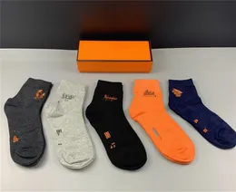 Multicolor Fashion Designer Mens Socks L Kvinnor Män Högkvalitativ bomull All-Match Classic Ankle Breattable Gu Mixing Football Basketball Socks Wholesale V3