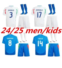 Euro 20 24 24 Itália Jerseys Italia Verratti Chiesa Maglie Barella Bonucci Men Kit Kit Boy Child Shorts Definir pré -correspondência Jersey Jersey Uniforms Top 999