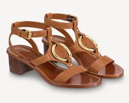 Donne in pelle sandali Goldtone Anello in metallo Faro Summer Designer Lady Ankle Fickle Fallo Mid Gulla Sandalo Dimensioni EU3541006113