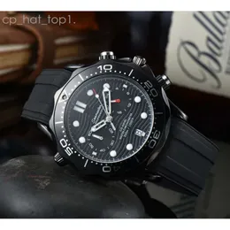 أوميغاس حراس جديد العلامة التجارية الأصلية رجال الأعمال رجال بانياريس كلاسيكيات الجولة Quartz Wristwatch Clock Mens الفرقة المطاطية OME-04 OMEGAWATCH RANGE 4233