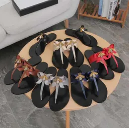Luxury Slide Europ Luxury Summer Wide Sandals piatto sandali scivolosi in pelle da donna Decorazione di api perle3642361