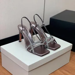 Brunello cucinelli najwyższej jakości sandały projektanci obcasy obcasy czerwone obcasy Krysztowa butyka ślubna buty na pięcie seksowne tylne pasek 100% skórzana sandał sandał BC