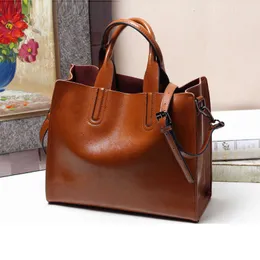 Genuine Leather Women's Shoulder Handbag: Classic Crossbody Bag