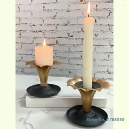 Titulares de vela Light Luxury Metal Setor de candelabro de candelabro de ferro forjado para casa de castiça