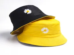 2020 Spring Women Bucket Fishing Hats de protetor solar Sun Cap Little Daisies Doublesididided Wear Spring Lady Fisherman Hat8026925