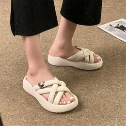 Pantofole spesse tacco numero 40 dimensioni 44 tacchi bassi scarpe sandali di sandali originali per sneaker da donna sport zapatiilas ordine