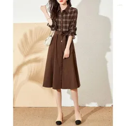 Casual Dresses Women's British Style visar smala och fashionabla temperament lång ädla unik klänning 2024 Autumn Trendy Wear