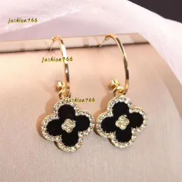 Stud Stud Stud Four Leaf Clover 18K Gold Designers Brand Coldings Projektant Letter Ear Stud Kobiety Pearl Geometryczne kolczyki na Wedding Pa