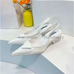 Klassiska kvinnors klänningsskor god kvalitet sandaler kvinnlig designer sexig fest högklackade skor damer bekväma pumpar som lyser diamant bröllopskor p87942