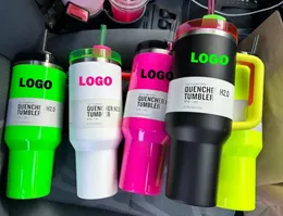 USA Warehouse Pink Parade 40oz Quencher H2.0 Mugs Cups Camping Travel Car Cup rostfritt stål Tumblers Cups Silikonhandtag Valentins daggåva med 1: 1 Samma logotyp