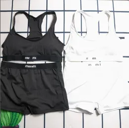 Tasarımcı Mayo Kadınlar İçin Plaj Mayo Takımları Çalışan Spor Giyim Yoga Kıyafetleri Yastıklı Sütyen iç çamaşırı