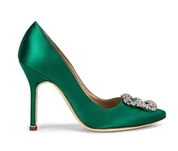 2024 Sapatos de sandália clássicos Casamento Lady Heel MB Sapatos Hangisis Saltos altos Couro e cetim couros Crystal Fivela Brand Brand Sandálias Sandálias com Caixa