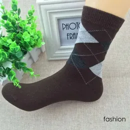 1 Paare Herumn Winter Winter Hochqualität Männer Business -Baumwollsocken für Mann Diamond Plaid Lange männliche Crew Sock Meias Calcetinen 240112 7521