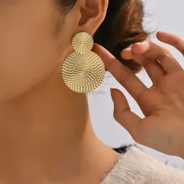 その他のaretes de mujer bohemiaトレンディな幾何学的金属ラウンドイヤリング女性ファッションウェディングジュエリー240419