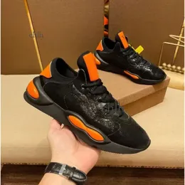 Dünyanın En İyi Tasarımcıları Ünlü Y3 Ayakkabı Kaiwa Tıknaz Lüks Erkek Tasarımcı Spor Ayakkabıları Orijinal Deri Calfskin Trainers Unisex Low Casual 129