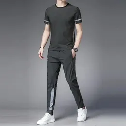 Tracksuit Sportswear Sets Zestawy szary męscy odzież Jogging T Shirt Man Brak sportowych garnitury moda TOP Summer Regular Fit Slim 240416