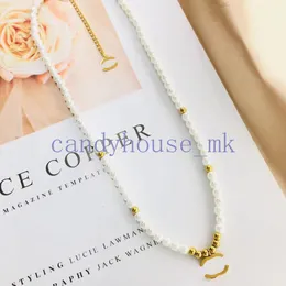 Pärlkedjor designer halsband varumärke brev hänge 18k guld rostfritt stål halsaler män kvinnor diamant choker brithday party smycken gåva