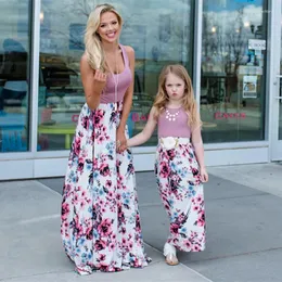 Sıradan Elbiseler Aile Eşleşen Giysiler Anne Kızı Kadınlar İçin 2024 Kıyafetler Kolsuz Uzun Yaz Elbise Anne Kız ve Ben