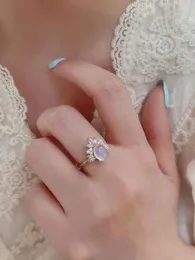 Cluster Rings 2024 Fashion S925 Серебряный серебряный серебряный овальный лунный каменный каменный микроат -сетонский алмаз розовый золото aobao кольцо женское универсальное