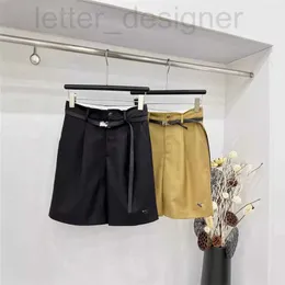 Designer di pantaloncini da donna 2024 Summer Nuovo moda casual semplice pantaloni a cintura triangolare classico