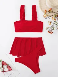 Kvinnors badkläder Bikini sätter Red Frilled Strap Bandeau 3 -stycken baddräkt med kjolar Kvinna 2024 Beachwear Swimming Suit for Women