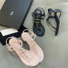 New Flats Sandal Women Shoes Channel Summer Beach Clip Toe Slides Luxury Brand Designer Flip-Flops Quilts Staintals Stainals Low Heel Clippers TN