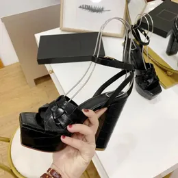 2023 Neue klassische dicke alleinige Frauen echte Ledersandalen sexy Mode offene Spitze Mund Pantoffeln Frauen High Heel Sandalen