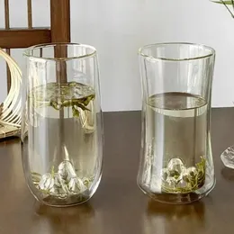 Vinglas med kreativa cocktail koppar dubbelskikt berg wiewing kopp isolerat glas speciellt te vatten